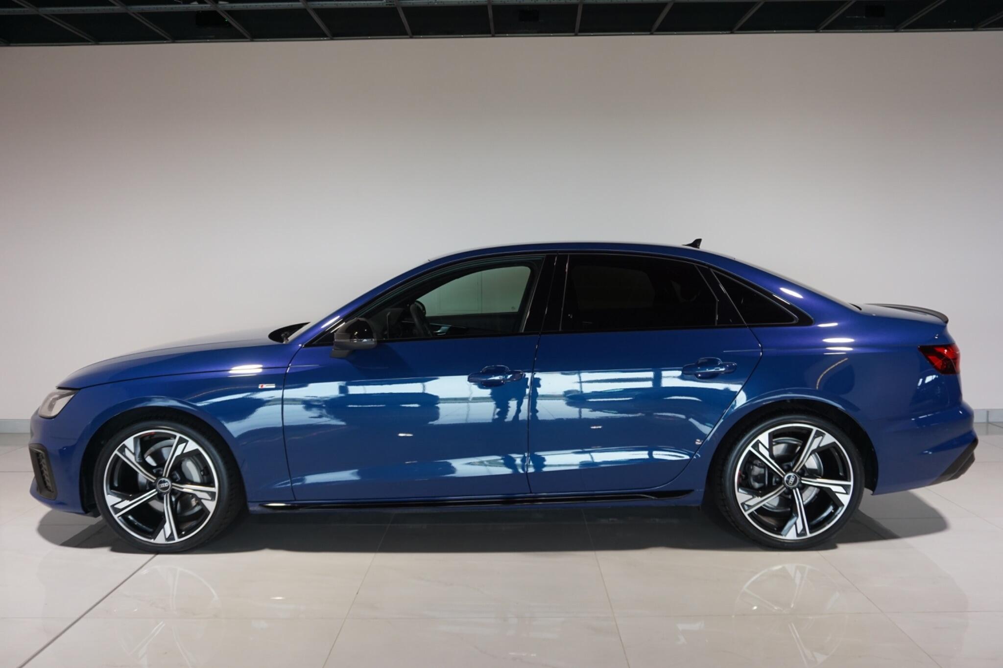 Audi A4 2.0 TDI 40 Black Edition Saloon 4dr Diesel S Tronic quattro Euro 6 (s/s) (204 ps)